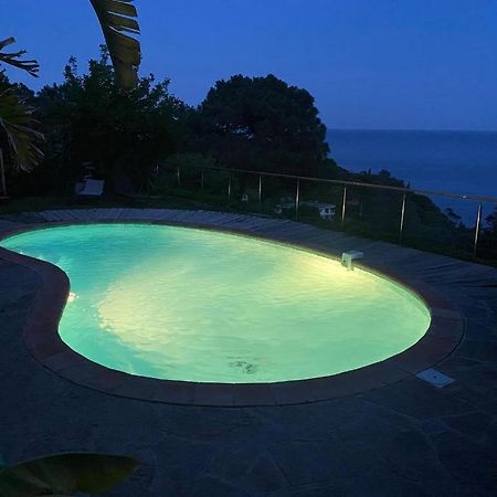 Villa Les Alizes Le Le Rayol-Canadel-sur-Mer Eksteriør billede